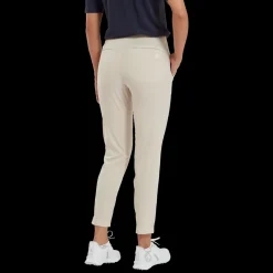 Lightweight Cropped Pants